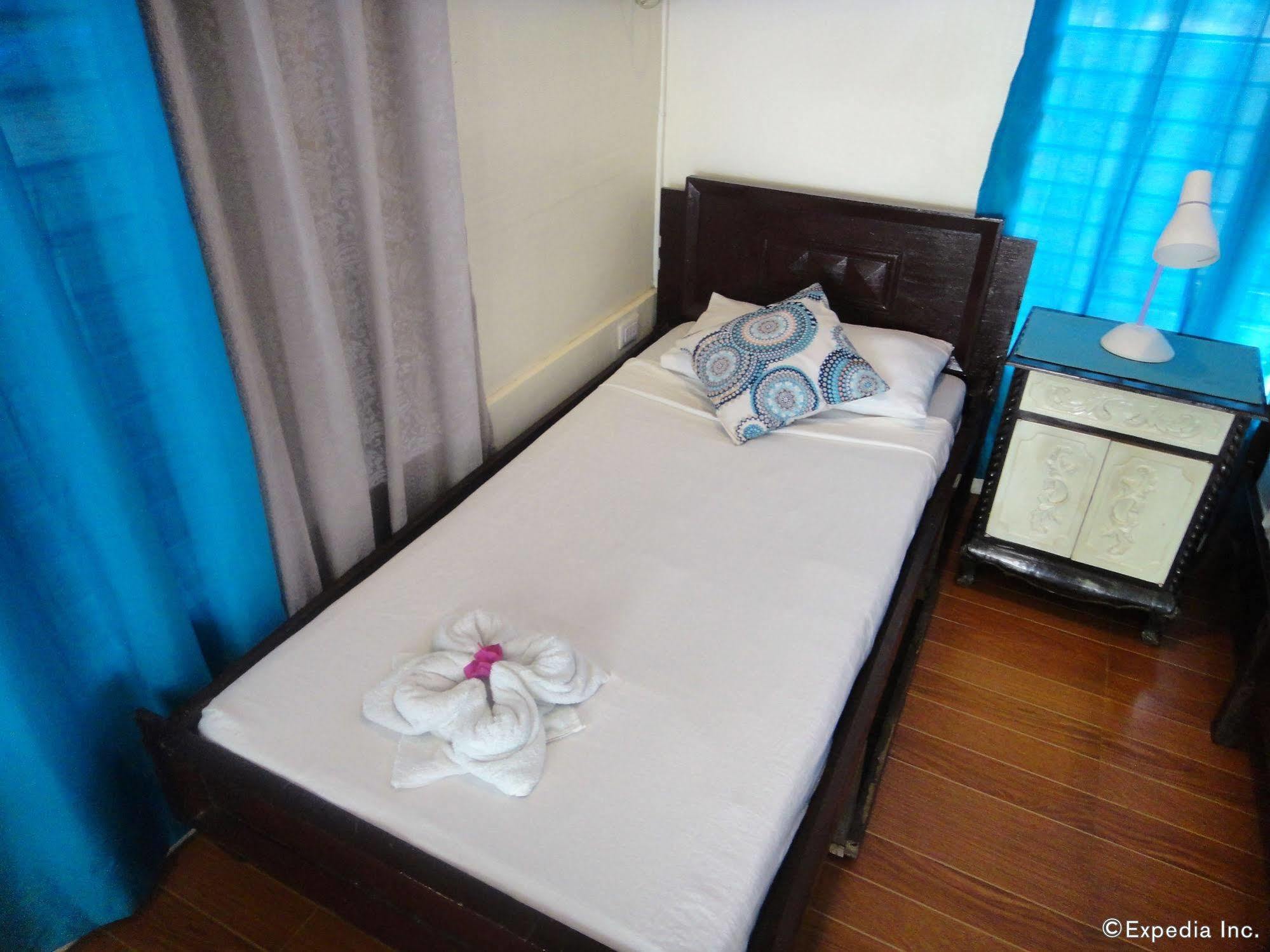 By The Bay, Jacana Bed & Breakfast Puerto Princesa Екстер'єр фото